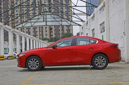 MAZDA3ِ