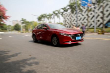 MAZDA3ِ